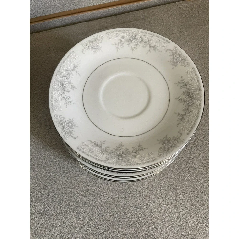 Beautiful Noritake Legendary‎ Sweet Leilani Fine China Set (43 pieces)  VINTAGE